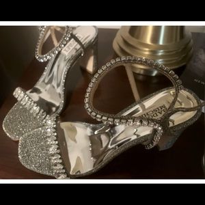 Badgley Mischka shoes size 8